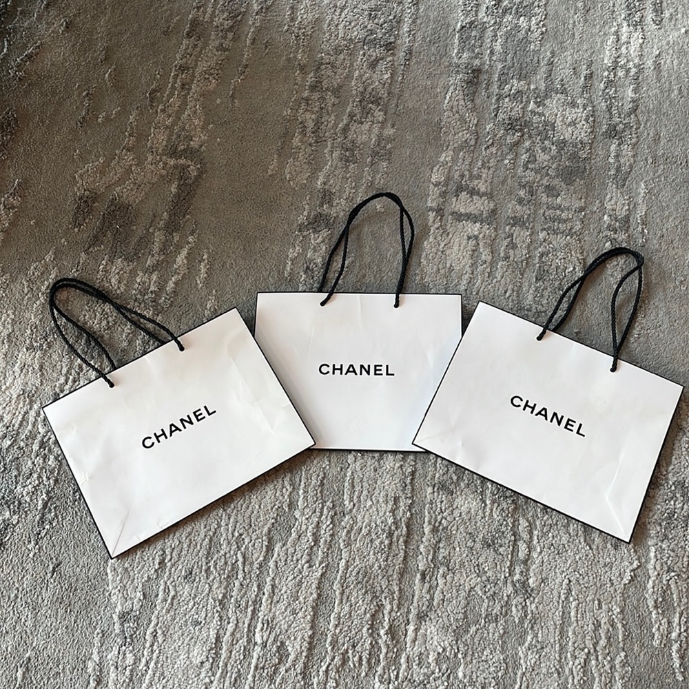 Chanel - Picture 2 of 5